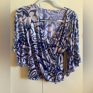 Elegant lavender/purple top